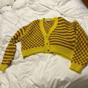 Zara cropped sweater size small